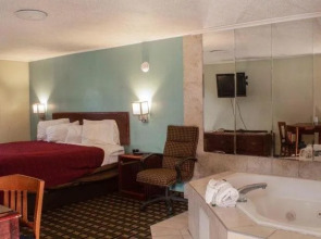 Boulevard Inn