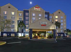 Fairfield Inn & Suites by Marriott Near Universal Orlando