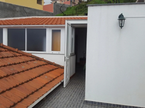 Studio in Funchal, With Wonderful sea View, Furnished Balcony and Wifi