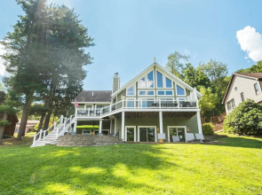 Ski to Shore Chalet by Taylor Made Deep Creek