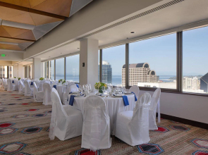 Coast Seattle Downtown Hotel by APA