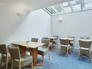 Holiday Inn Express London Victoria by IHG