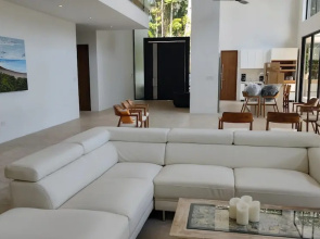 Exclusive Community Easy Access Oceanview Pool