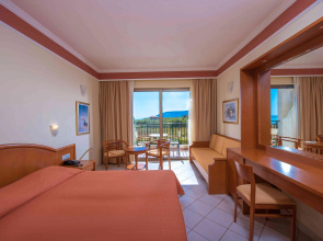 Hydramis Palace Beach Resort