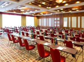 Отель The Q - Quadro City Hotel