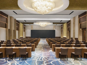 Sheraton Grand Shanghai Pudong Hotel & Residences