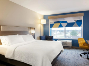 Holiday Inn Express & Suites Buford NE - Lake Lanier by IHG