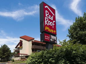 Red Roof Inn PLUS+ St Louis - Forest Park/ Hampton Ave
