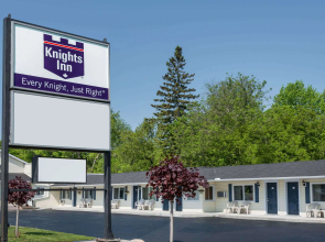 Knights Inn Arnprior
