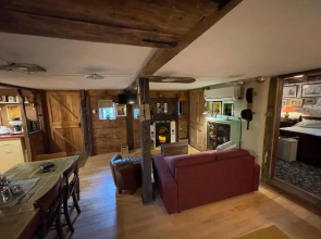 Remarkable Boultons Barn With hot tub