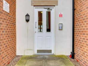 2-Bedroom Apartment, En-suite, Ground Floor by MBIZ