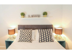 Central Belfast Apartments: 7 Camden Street
