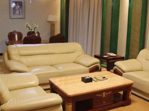 East Lake International Hotel