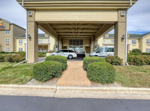 Comfort Suites Appleton Airport
