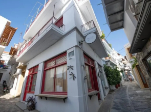 Cosy Flat in the Heart of Skopelos Town