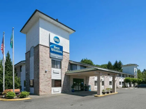 B/w Tumwater Inn