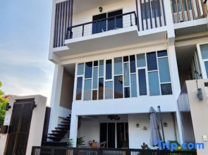 Boxsoon Nimman 1 Family