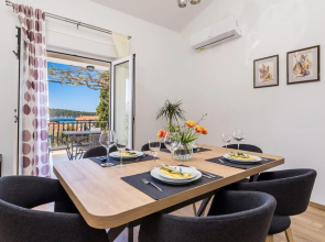 Nice Apartment in Barbat with Hot Tub, WiFi & 3 Bedrooms