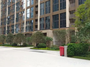 Langji Tianya Sensen Apartment (Nanning Lanjing World Shop)