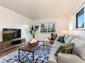 Urban Oasis Near Old Town & Pvh – Dog Friendly!