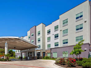 Best Western Plus Roland Inn & Suites