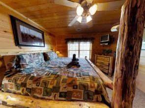 Rocky Top Rendez - 2 Br cabin by RedAwning