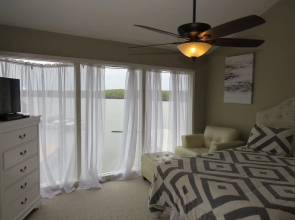 Baypoint Village 545