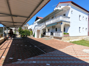 Apartment Ana - 120 m from the beach A1 Sukosan, Zadar riviera