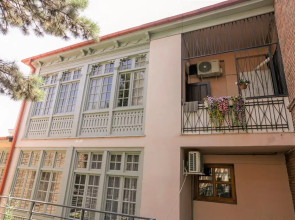 Apartment near Art Cafe Home