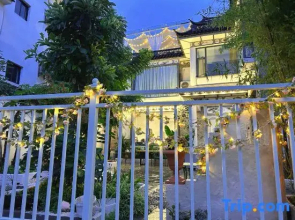 Weipaxiong Designer Inn (North City Gate Branch, Dali Ancient Town)