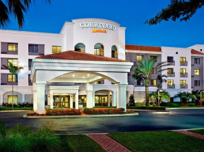 Courtyard Stuart