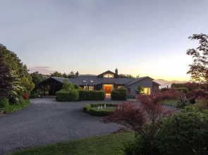 Ruru Lodge Bed And Breakfast