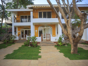 Acron Waterfront Resort