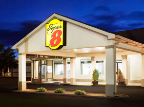 Super 8 by Wyndham Monteagle TN