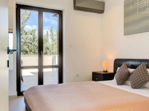 Villa Delphin 375 Fantastic villa with amazing outside space, Aphrodite Hills