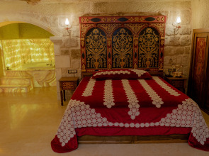 Elika Cave Suites & Spa