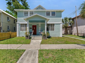 Casa Maria 3- Historic Charming Apt, Steps to everything downtown!