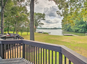 Serene Lakefront Home in Hot Springs w/ Boat Dock!