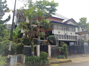 Kembang Guest House