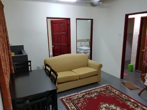 Mri Homestay Sg Buloh - 2 Br House With Centralised Private Pool