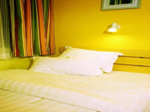 7Days Inn Youpin Hotel (Hezhou High-speed Railway Station Fu'anju)