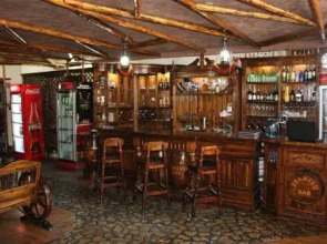 Отель Zargaron Plaza