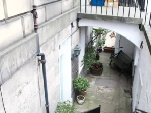 Beautiful 2 Bedroom City Centre Apartment