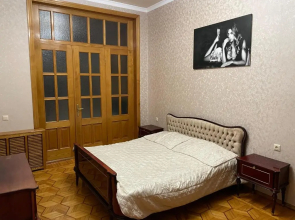 Three room apartment by sea