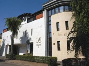 Hozam Hotel