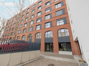 Modern Studio by Renters