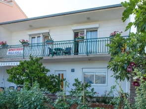 Apartments Mala Karla 1685