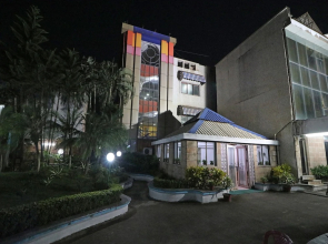OYO 22269 Hotel Landmark Plaza