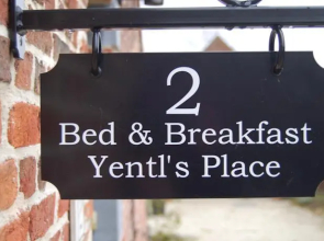 B&B Yentl's Place