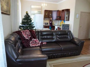 Dom U Naberezhnoy Hostel